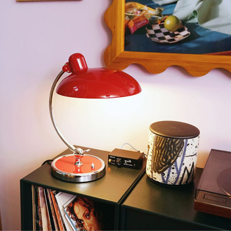 Cambridge Curve Lamp