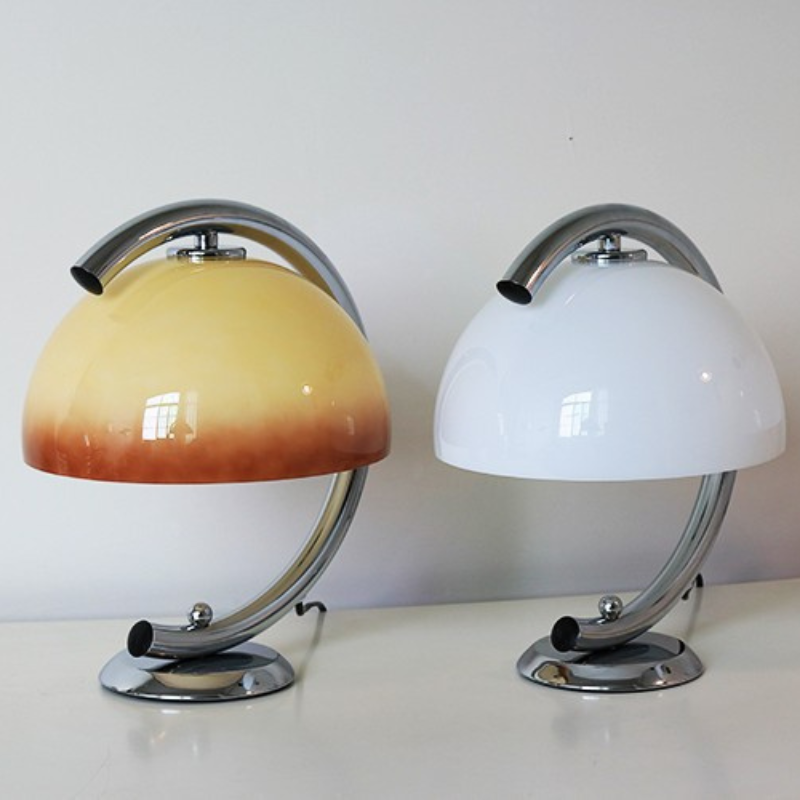 Halo Curve Metal Lamp in white