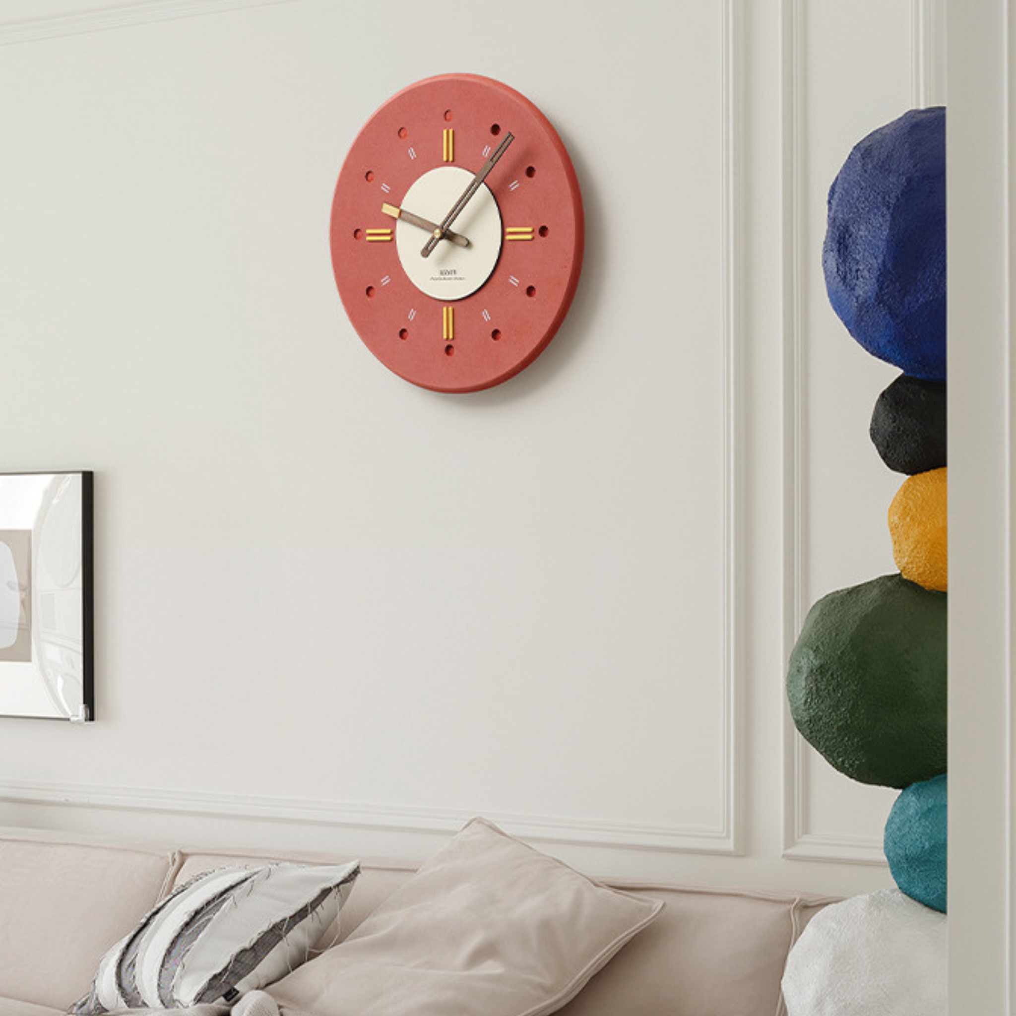 A round auburn wall clock with a warm modern look, suited to UK living rooms, kitchens, bedrooms, hallways and cosy rented homes.