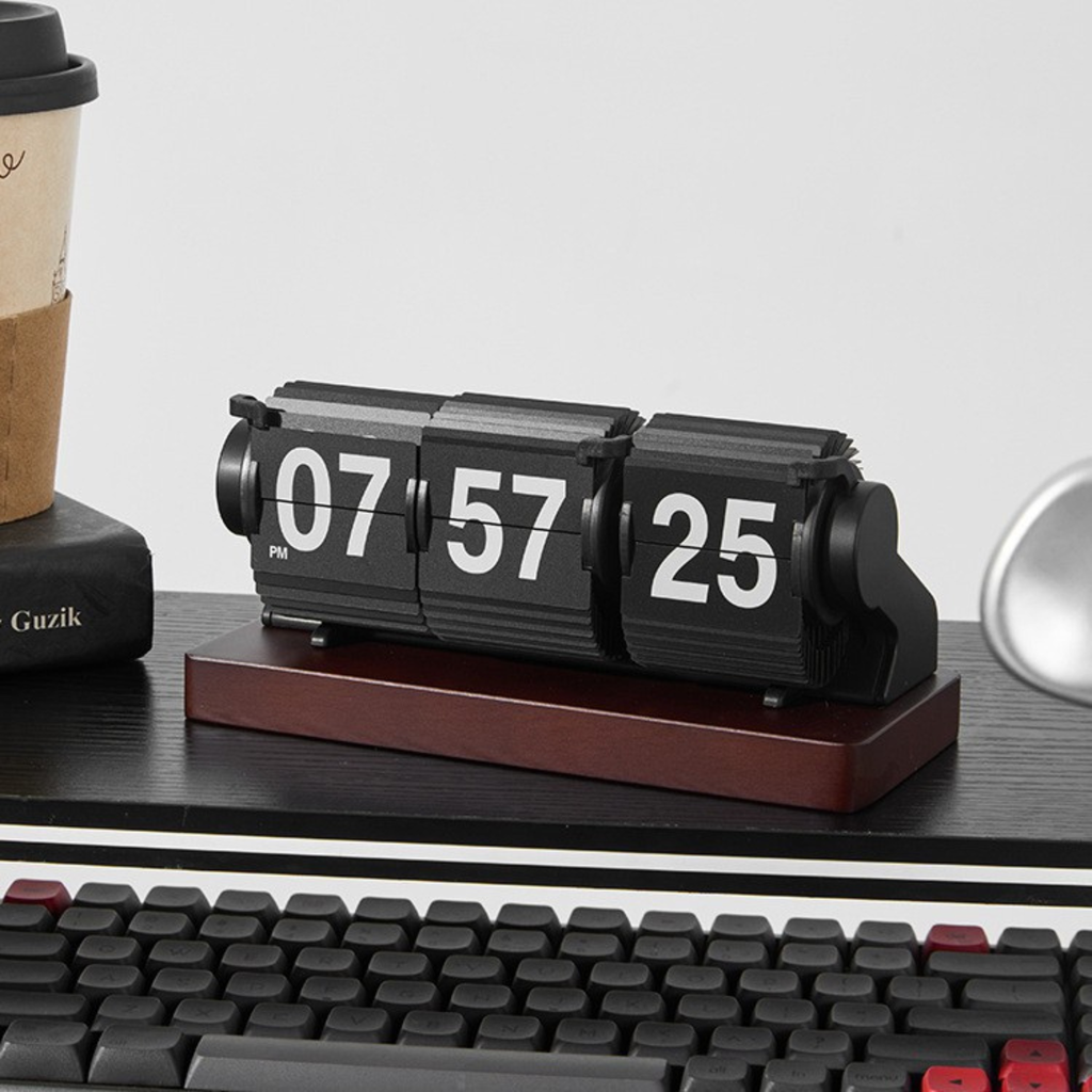 Oslo Flip Desk Clock